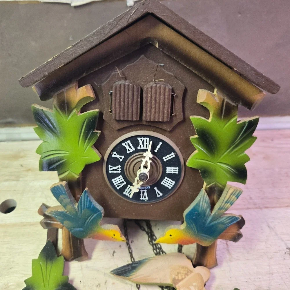 VINTAGE CUCKOO CLOCK MUSICAL E.‎ SCHMECKENBECHER W. GERMANY For Repair